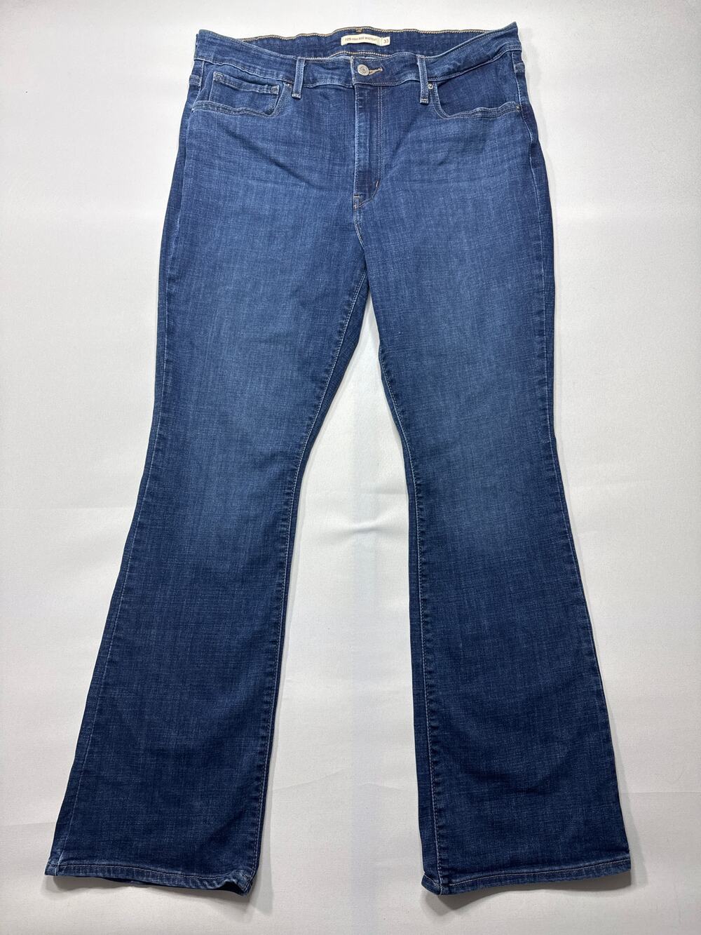 Levi's 725 Women's High Rise Bootcut Blue Jeans - Size 33x30 (34x30)